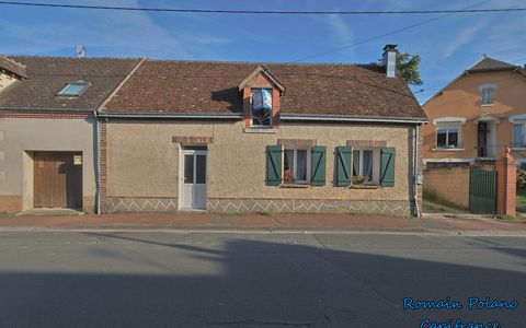 Maison de caractère avec jardin et studio dans le centre de Romorantin-Lanthenay sur une parcelle close de 550m². Vous pourrez également profiter de la mitoyenneté avec le studio pour agrandir la maison ou terminer les travaux pour la location. Au RD...