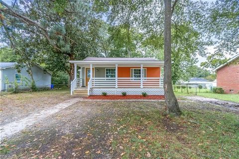 Discover this beautifully renovated 3-bedroom, 2-bathroom bungalow in the heart of Cavalier Manor! Move-in ready with modern upgrades throughout, including brand-new flooring, fresh paint, and fully updated bathrooms. Located in a prime spot near Riv...