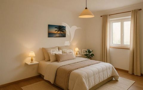 Excellent opportunity just 1 minute walk from Vageira Beach! This 2 bedroom apartment combines comfort, functionality and a privileged location for those looking to live by the sea or invest in an area of high demand. Composition: Modern kitchen equi...
