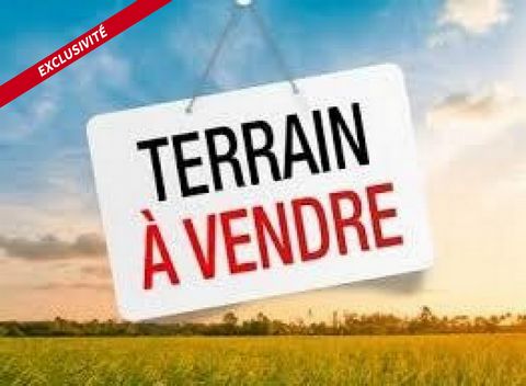TERRAIN CONSTRUCTIBLE DE 5151 M2 SUR LACOMBE