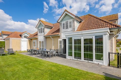 Spacious Luxury Meets Family Comfort Tucked within the exclusive Noordzee Résidence De Banjaard, this beautifully restyled detached villa offers the perfect balance of elegance and comfort. With a cozy fireplace, underfloor heating, and a bright, ope...