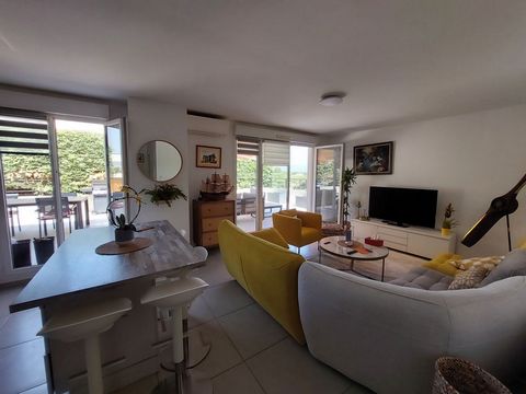 Fréjus Appartement type villa sur le toit Garage d