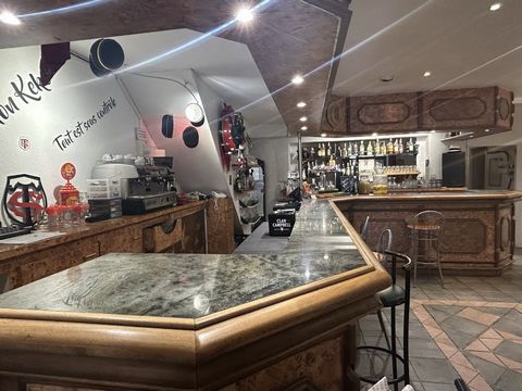 A vendre, fond de commerce de type restaurant avec un chiffre d'affaires annuel de 236000