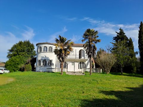 MAGNIFIQUE MAISON AVEC SON PARC
