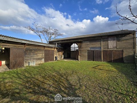Terrain constructible - 863m² - Le Pian-Médoc