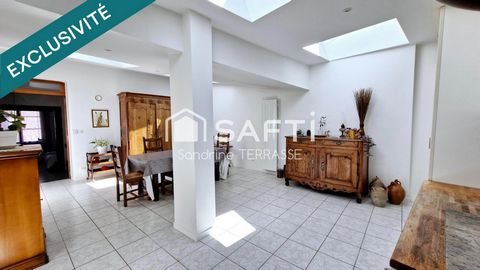 MAISON DE VILLAGE 4 CHAMBRES BEAUX VOLUMES