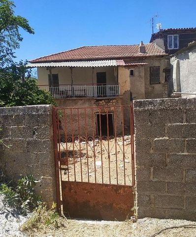 KALAVRITA Kerpini. For sale an old detached house of 160 sq.m., ground floor – 1st, corner, bright, 3 bedrooms, bathroom, stone, on a plot of 1260 sq.m., fireplace, unlimited mountain view, privately owned terrace of 50 sq.m., needs renovation. Ten m...