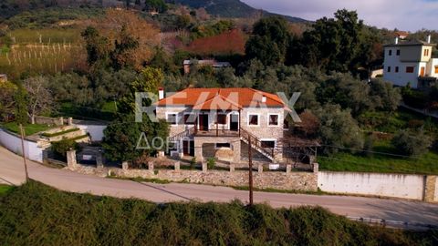 THERE iS A ViDEO PRESENTATiON OF THE PROPERTY AVAiLABLE Real estate consultant Dimos Hatzis, member of the Sianos Papageorgiou team and RE/MAX Domi. Available for sale exclusively by our group is a traditional maisonette of 255 sqm on a plot of 498 s...