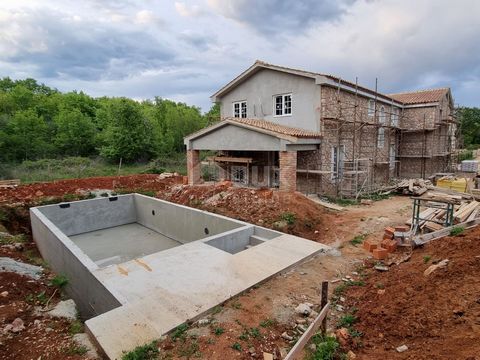 Location: Primorsko-goranska županija, Vrbnik, Risika. KRK ISLAND, RISIKA - New construction! A spacious semi-detached stone house with a pool The house is located in a quiet location and faces the green zone, and is characterized by supreme privacy....