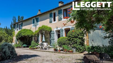 A13919 - We can’t think of a more idyllic location ! This riverside property is a hidden gem tucked away in the heart of the Perigord Noir, just a short walk from Montignac, home to the famous Lascaux Caves and all amenities. Comprising 5 self-cateri...