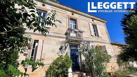 A15233 - Come and discover this magnificent manor house of more than 360m² and its 4000m² park with swimming pool on the banks of the Dordogne. Information about risks to which this property is exposed is available on the Géorisques website : https:/...