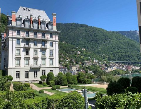 Luxury property, former 5 star hotel. Second residence (purchase by foreigners allowed) Price: CHF 3,500,000, - CHF Living area: 195 m² Number of rooms: 4.5 Number of bedrooms: 3 Number of bathrooms: 2 WC: 3 Dressing room: 1 Laundry: 1 Kitchen: 1 Bal...