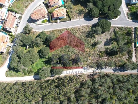 2 Plots for construction in Pérola da Lagoa, Óbidos. With a land area of 844sq.M, construction area of 408sq.M and implantation of 285sq.M. Well located, in a residential area, close to the beach and Óbidos Lagoon and the Silver Coast golf courses. E...