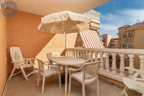 Apartment on the first floor of building without elevator and an antiquity dating from 1.997. Very good state of conservation and southeast orientation, which favors an optimal luminosity. It is distributed internally in three bedrooms, a bathroom wi...