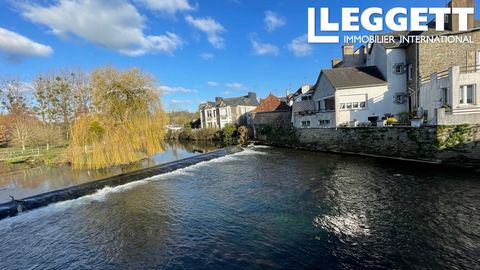 A19211CCU22 - Beautuful town house sitauted in LA CHEZE. 15 minutes from PLEMET and LOUDEAC and Rennes in under an hour. The village has all amenities within walking distance. La cheze is a beautiful village with a river, open air swimming pool and a...