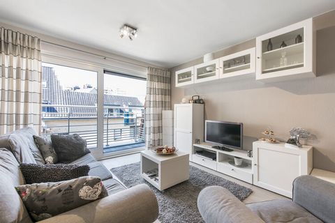 This comfortable and stylishly decorated apartment is ideally located close to the Grand Place. The apartment consists of a spacious living room with a sunny terrace and an open equipped kitchen. The bathroom has a bathtub and there is a separate toi...