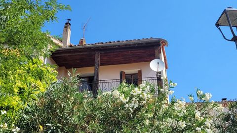 For sale village house in Volx 130 m2 close to amenities. This house offers a courtyard with a small garden, a garage of 25 m2 and a cellar. The first floor consists of a kitchen, a dining room, a bathroom, a toilet. and a south facing terrace. The s...