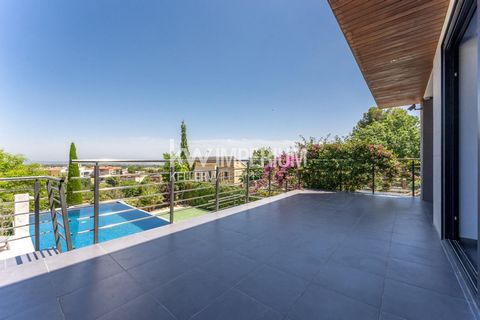 This 345 sq. mt. estate is set at high altitude with unparalleled city skyline views boasting unmatched modern design and elegant finishes throughout.~~No detail has been overlooked in these 4-bedrooms/3.5-bathroom modern property. With floor-to-ceil...