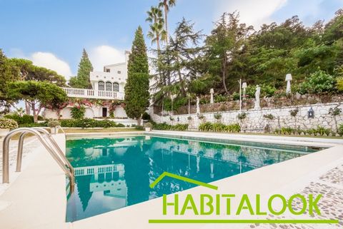 * You can also contact us by WhatsApp at 644 68 75 77* Between Tarifa and Algeciras. Exceptional luxury villa, with unique characteristics, where you can live as if you were in a castle with all the comforts it offers. Located in the Natural Park of ...