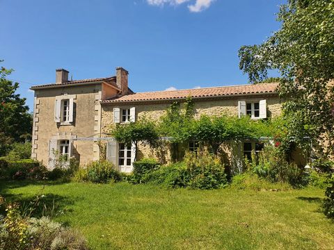 Peacefully located with a large garden and pretty views over the countryside this property is just a few minutes drive from Duras with restaurants, bars and shops. Having the possibility to use as 4 distinct dwellings perfect for a rental opportunity...