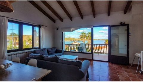 Villa à vendre à Playas de Fornells avec de belles vues sur la mer et avec l'avantage supplémentaire d'avoir une licence touristique, vous ne pensez pas que c'est un bon investissement ? Actuellement, la maison dispose de trois chambres et de deux sa...