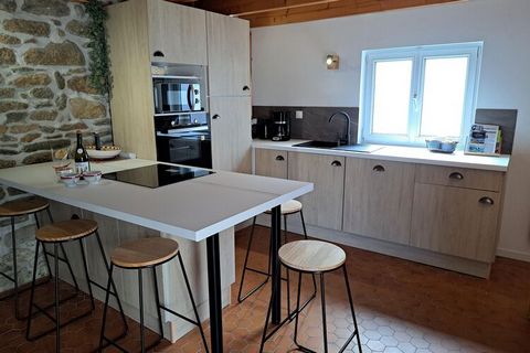 This holiday home, newly renovated in 2023, is only 200m from the first sandy beach. Open natural stone walls and warm wooden floors underline the cozy character of the house. The two open sleeping lofts are separate from each other and can each be r...