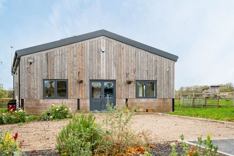 Introducing The Breeze, an exclusive gated barn conversion in Dodford, offering a rare blend of rural tranquility and accessibility. Constructed in 2019 to exacting standards, this unique property provides panoramic views of the surrounding countrysi...
