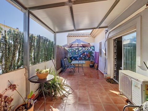 REF.: C0143-00060 Magnificent, very bright penthouse in Cártama station, just 15 minutes from Málaga city center. Property features: Area: 60m² Layout: 2 bedrooms, living room, and bathroom. Solarium terrace: 25m², partially covered to offer both sun...