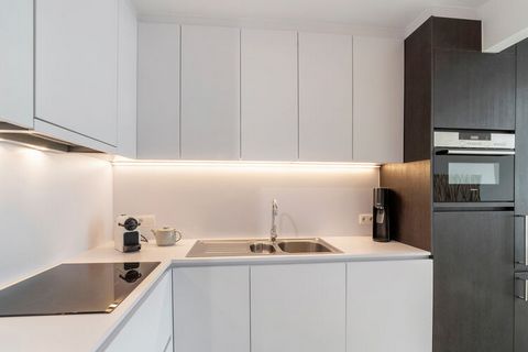 Recently renovated studio with beautiful sea view. This stylish studio offers an open and fully renovated kitchen, equipped with modern appliances and all necessary amenities to prepare your own meals. The kitchen is functional and spacious, making c...
