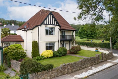 Beautiful Detached Villa Overlooking Dinas Powys Golf Course Welcome to Your Dream Home Located in the highly sought-after area of Dinas Powys, this charming six-bedroom detached villa offers a perfect blend of comfort and style. Situated on a spacio...