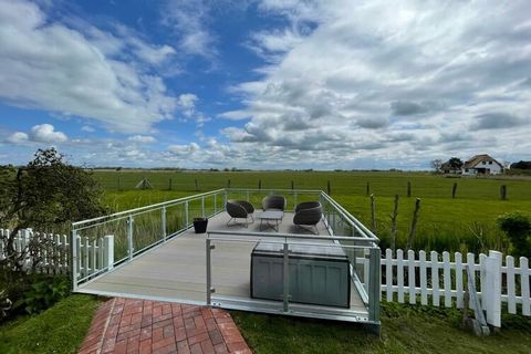 Het rustieke gevelappartement bevindt zich op de bovenverdieping en heeft een rustige ligging met uitzicht op de appelboomgaard. Sommige steunbalken waren op grote schaal zichtbaar.