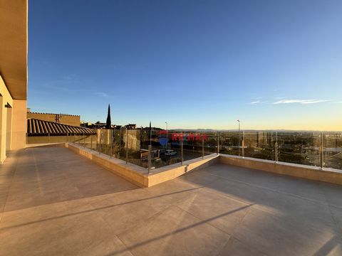 PSV05.- Mas Bohera, Palau Saverdera, Villa.- Außergewöhnliche Residenz in Palau Saverdera, mit beeindruckender Aussicht und Westausrichtung. Das Grundstück ist optimal verteilt: Im Erdgeschoss auf Straßenniveau befinden sich eine Garage mit Platz für...