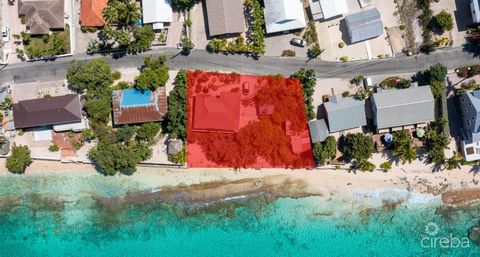 Rara oportunidad de diseñar la casa de sus sueños en esta parcela inusualmente amplia frente al mar situada en la icónica Boggy Sands Road.  Las parcelas de tierra vacante como esta son extremadamente raras, por lo que esta es realmente una oportunid...