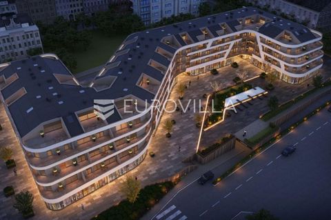 La Mula, Poreč, a combination of luxury, design and modern 21st century housing. The project is located 150 meters from the Poreč Riva and the sea, and only 300 meters from the first beach. This project consists of 106 premium apartments, 388 parking...