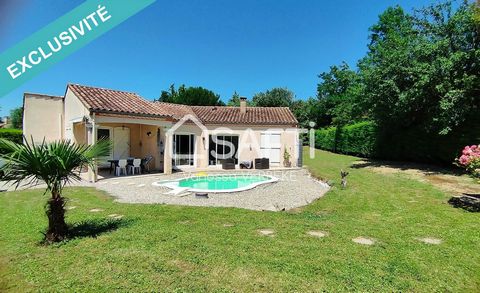 Castres (81100) dans un petit hameau, cette charmante maison bénéficie d'un environnement calme et campagnard, idéal pour les amateurs de tranquillité. La maison offre un cadre de vie agréable, tout en étant proche de commodités telles que les commer...