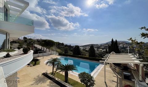 Maison GADAIT presents a unique opportunity to acquire a sumptuous villa in one of the most sought-after areas on the Athenian coast. This prestigious property, built in 2010 and fully renovated in 2023, covers an area of 900 m². Spread over five lev...