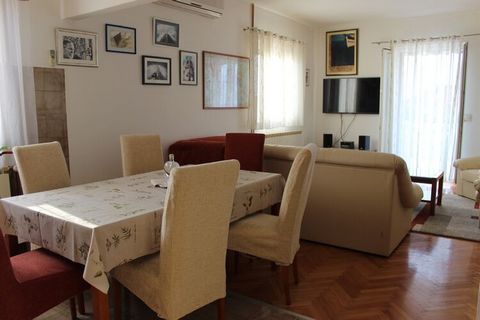 Apartments Sweet Life are situated in the city of Supetar, on the northern side of the Dalmatian island of Brač. Luggage storage is possible prior check in and after check out, so you can explore the city a little more before your departure. Free par...