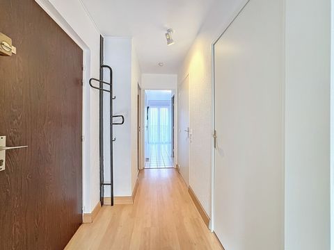 Appartement en Rez-de-Chausée surrélevé - Accès PMR - Proche de la Gare Superbe appartement aux mulitples possiblités - Idéal investisseurs, frontaliers et professions libérales Très bel appartement situé dans une petite copropriété bien entretenue, ...