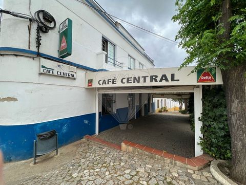Oportunidade Única no Coração de Brinches – Espaço Comercial com Potencial para Café/Restaurante  Apresentamos este espaço comercial com excelente localização em Brinches, uma vila típica do Alentejo, conhecida pela sua tranquilidade, paisagens deslu...