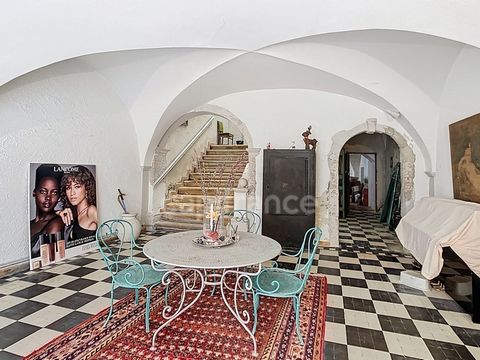 à vendre MONTELIMAR (26200), Ancienne fabrique artisanale de nougat, avec fort potentiel