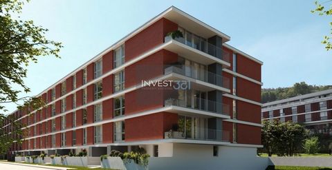 Description: Discover your new home in this magnificent 4 bedroom apartment, a pearl located in the picturesque area of the Coast, in Guimarães. A true rare gem that provides not only comfort, but also a privileged location, just a few steps from the...