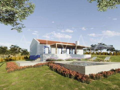 Quinta Alentejana reabilitada com 1,7ha de terreno e uma moradia com área total de 100m2, localizada na Tanganheira, Sonega. Este imóvel conta com bons acessos por estrada alcatroada e um pequeno trajeto em estrada de terra abatida. Tem água de furo,...