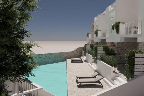 Mediterrane elegantie in Kalyves, Kreta Genesteld in het charmante dorpje Kalyves, in Chania, Kreta, belichaamt dit weelderige huisje van 112 m² de kunst van het mediterrane leven met verfijning. Het maakt deel uit van een exclusief complex van 6 vil...