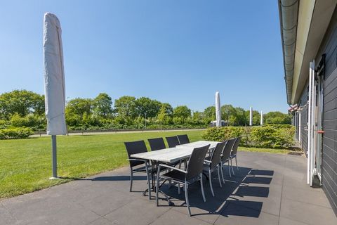 There are a total of 3 group accommodations at Résidence de Weerribben. These are versatile accommodations for a variety of uses. The two 16-person variants (NL-8378-09 and NL-8378-10) can be divided to create 8-person holiday houses (NL-8378-06 and ...