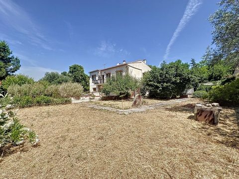 Maison à vendre SAINT JEAN DE VEDAS (34) - 10 pièces 224 m2 divisée en 3 appartements + double garage - terrain de 1296 m2