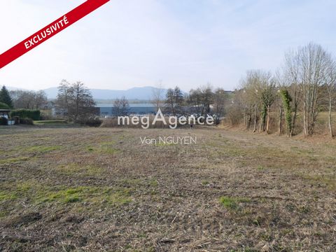 Terrain de 5047m2 en zone UXa à vocation activités
