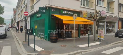 A Lisieux, mûrs commerciaux à vendre