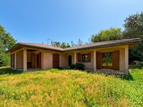 Maison 5 pièces de 120m² Terrain 4 355 m² Manciet