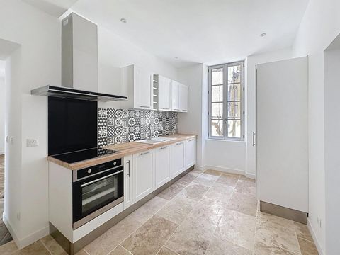 RAre , Appartement T3 refait à neuf avec grande terrasse face au boulevard