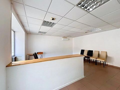 Immeuble de 460m² en R+2 avec terrasse